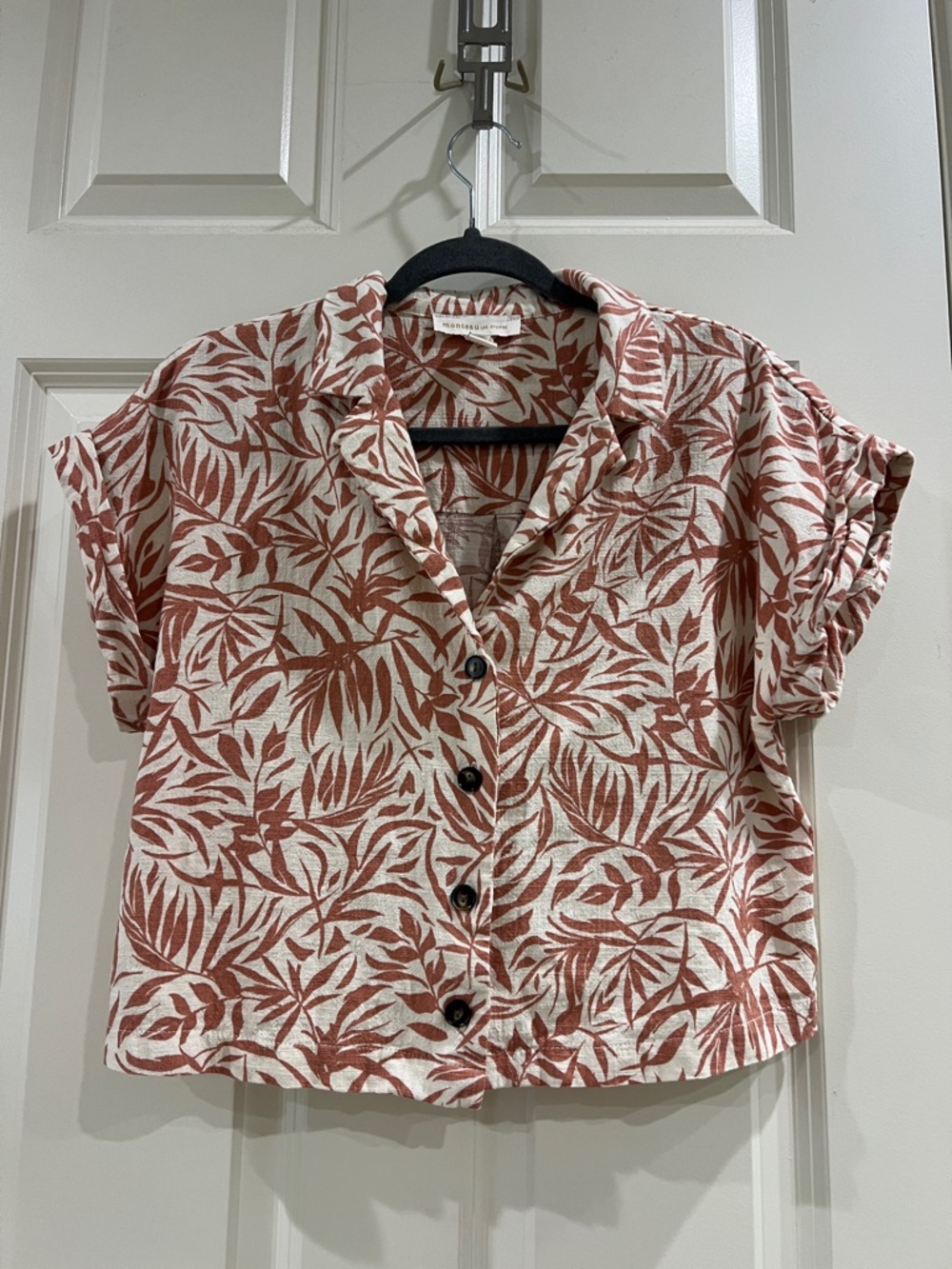 Monteau Los Angeles Cropped linen blend Button‑Down Top – Leaf Print – Size XL